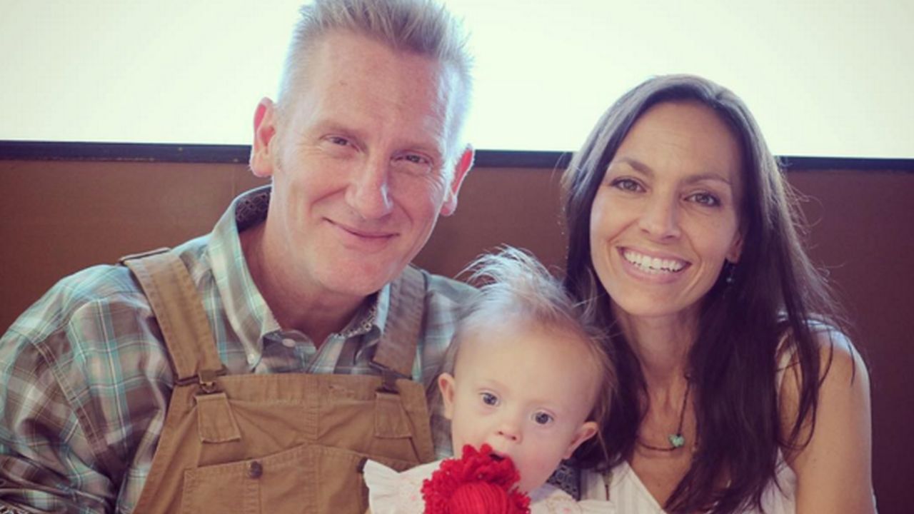 Joey Feek dies after lengthy cancer battle
